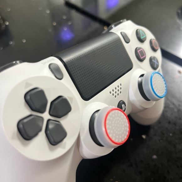 Ps4 white controller - Picture 6 of 11